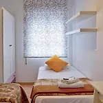 CheckINN - Apartamento de 3 dormitorios en Triana