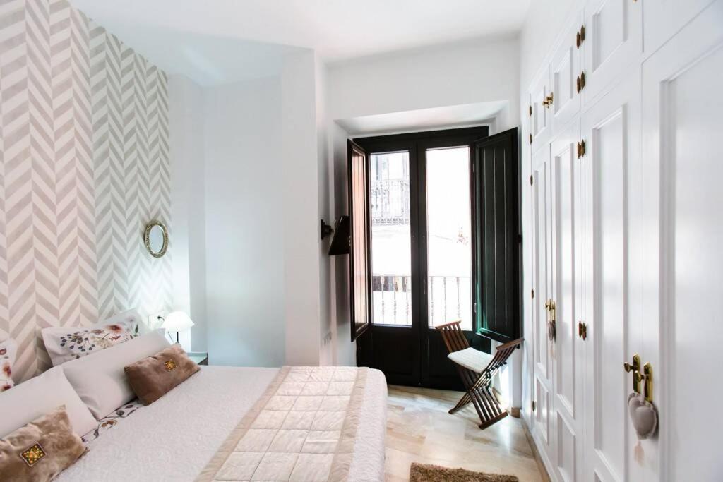 Cheap & Chic In The Center Of Apartment Seville