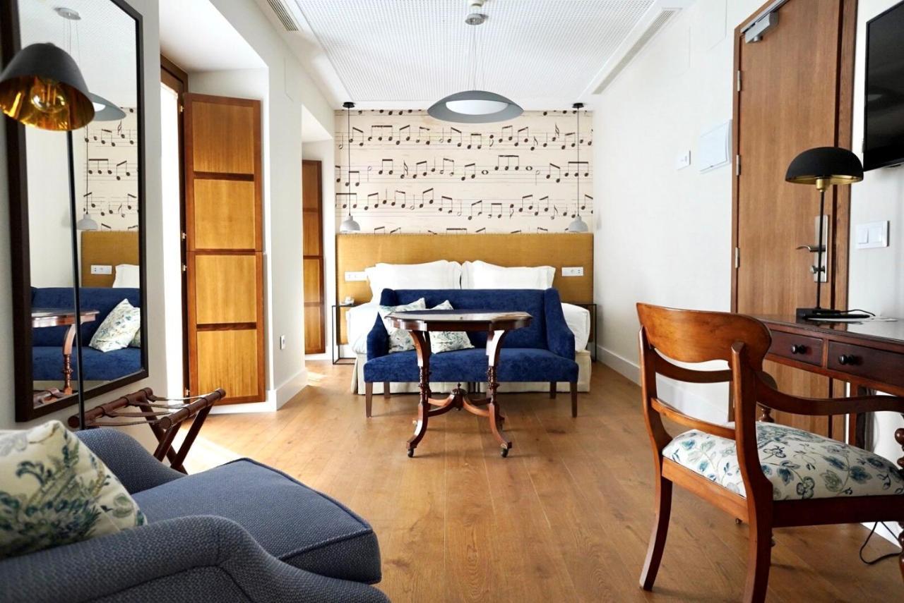 Amadeus Hotel Seville