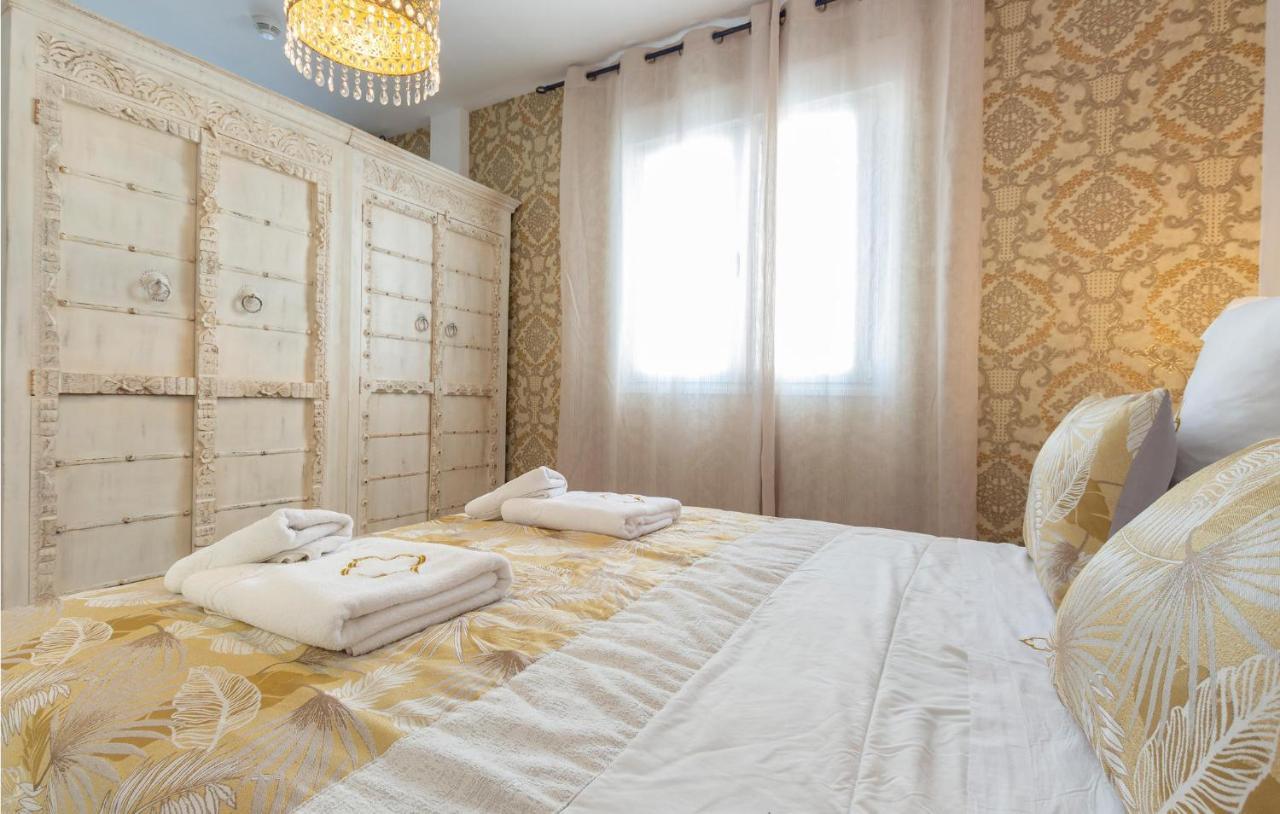 Apartment Lovely In With Kitchen Seville