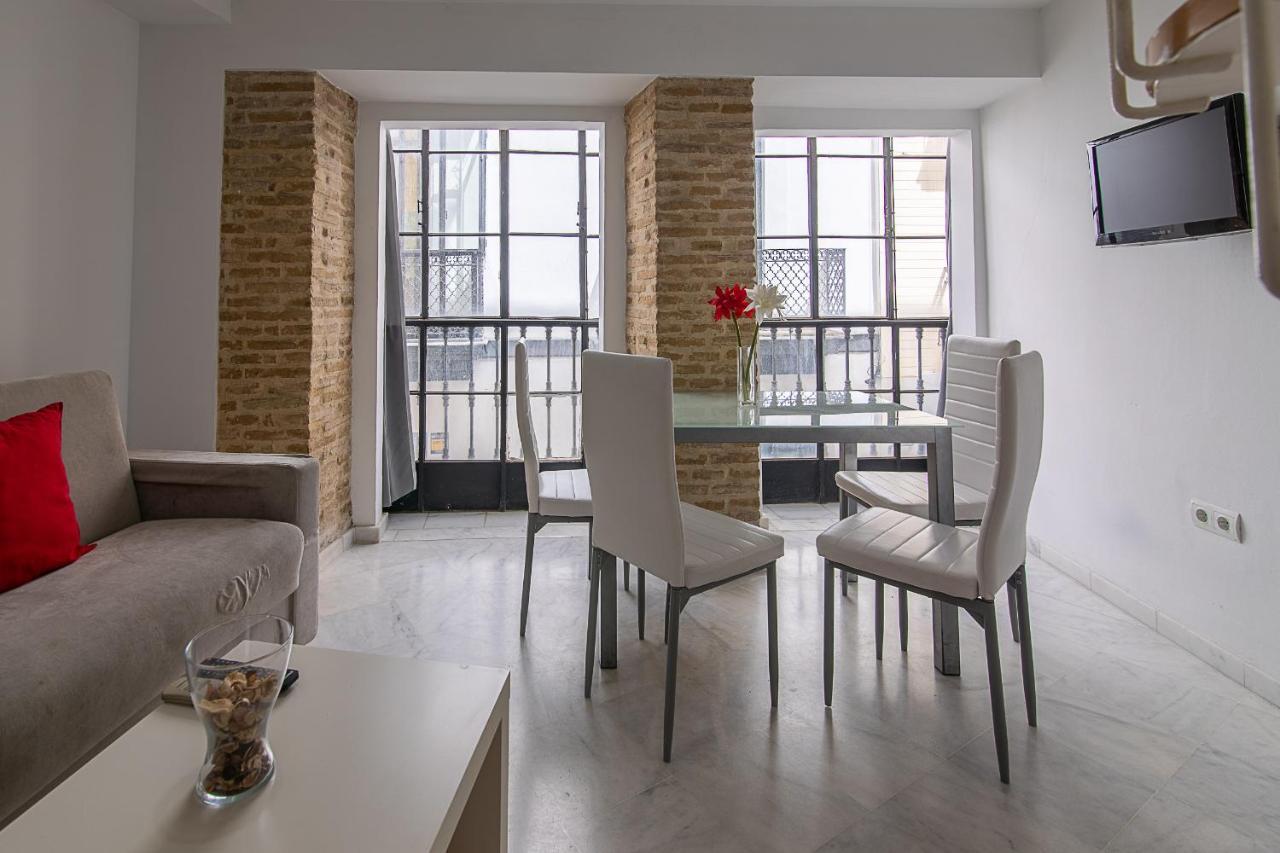 Reservaloen Mariano De Cavia Apartment