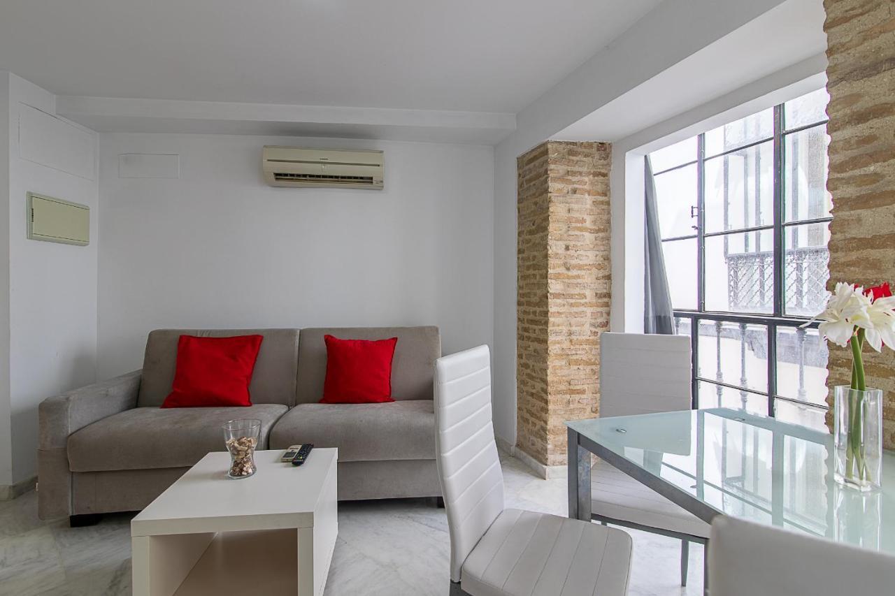 Reservaloen Mariano De Cavia Apartment