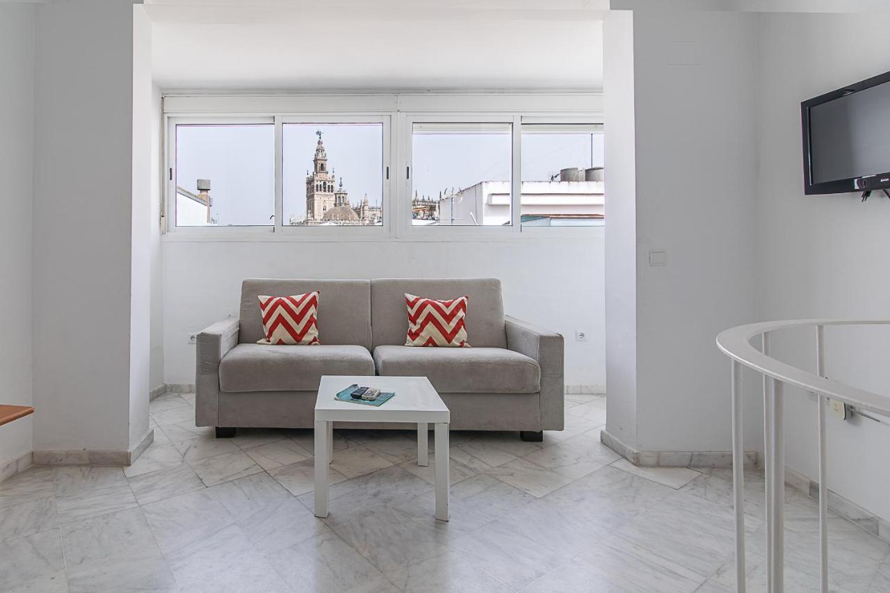 Reservaloen Mariano De Cavia Apartment
