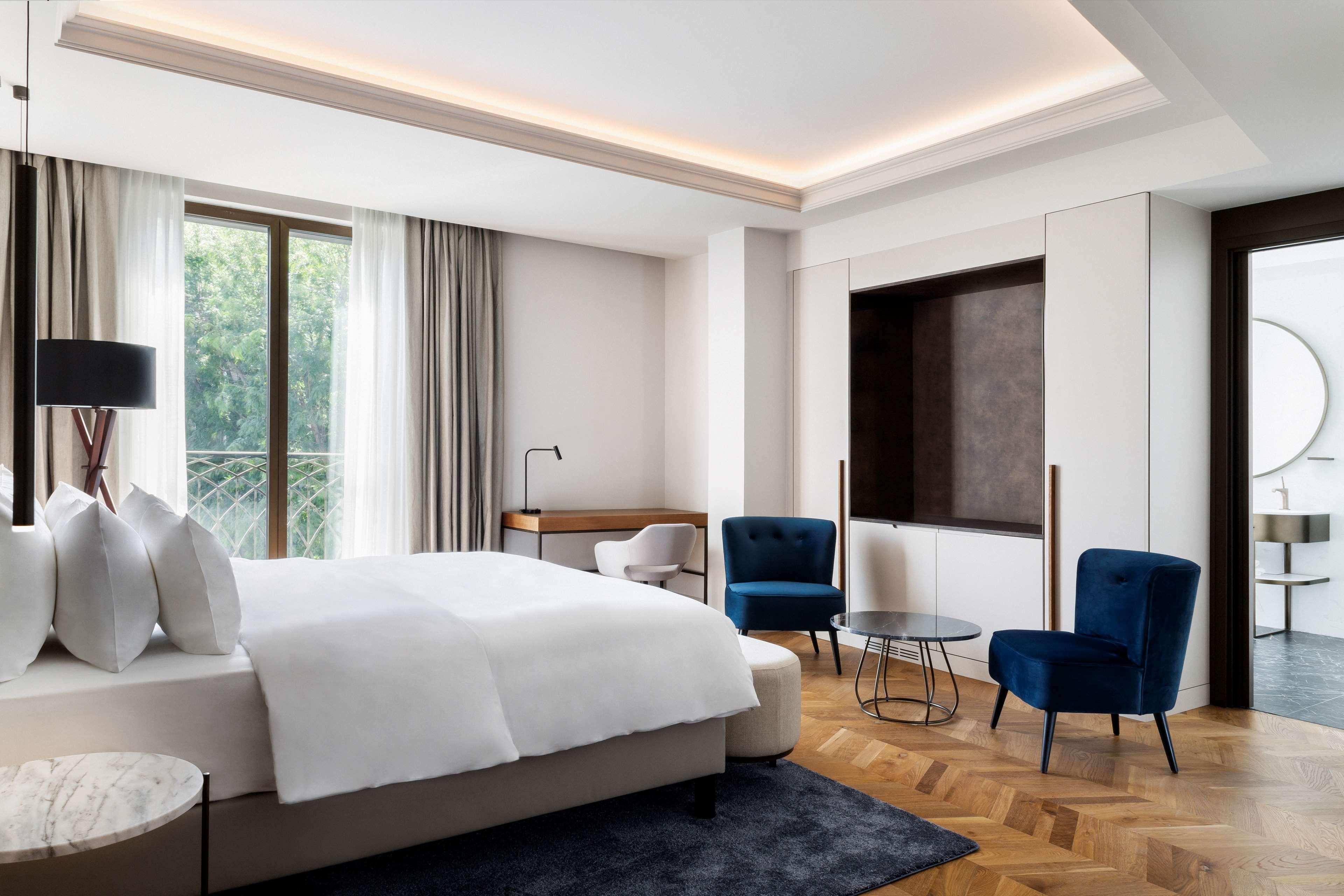 Radisson Collection Hotel, Magdalena Plaza 5* Seville