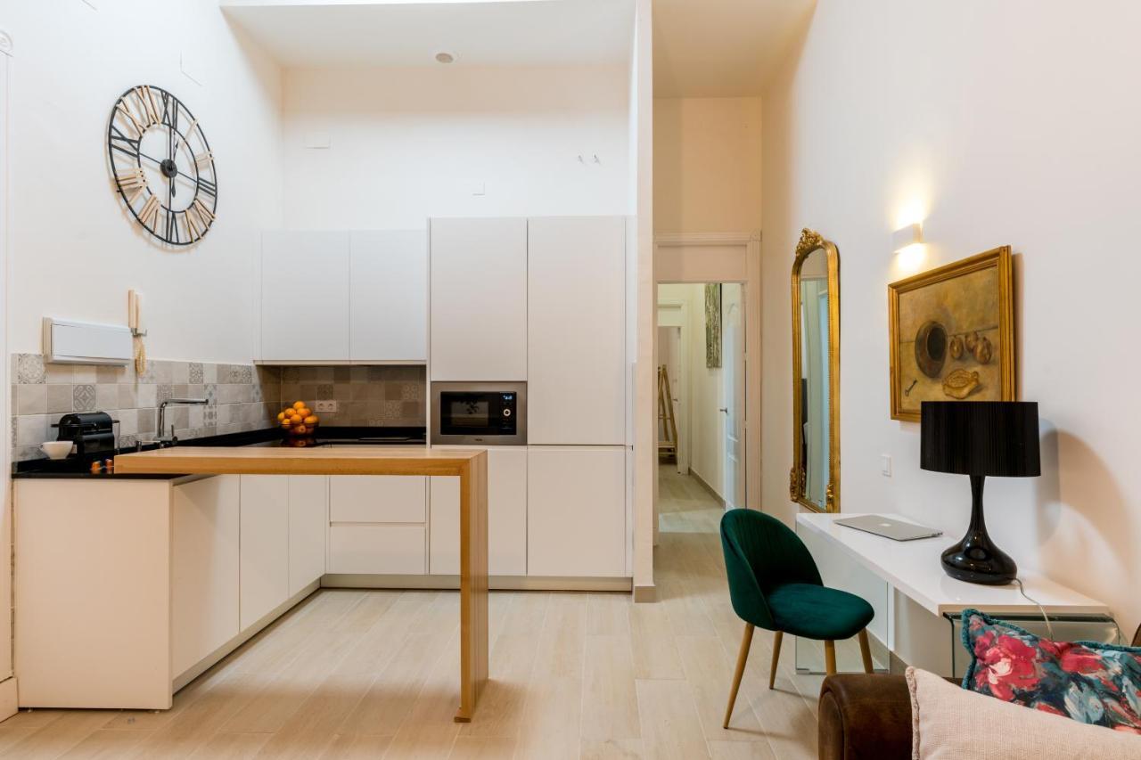 Diseño Y Confort En Calle Cuna. 4pax Apartamento *