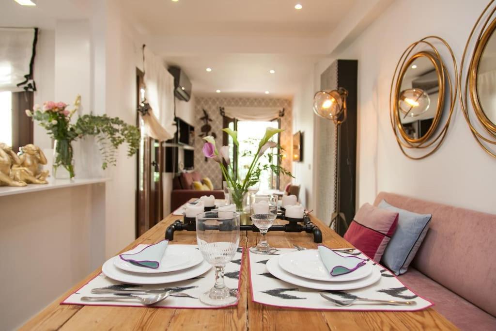 Modern & Apartment. Old Town. Private Parking Sevilla
