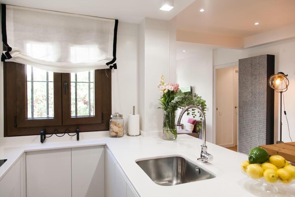 Apartamento Modern & Apartment. Old Town. Private Parking Sevilla