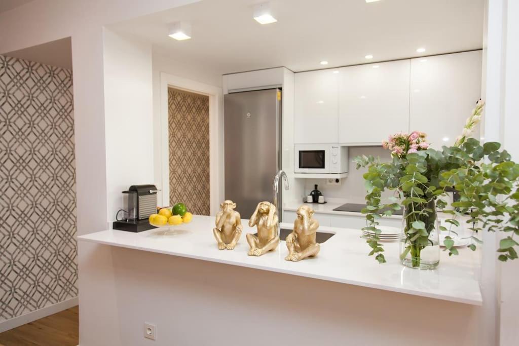 Modern & Apartment. Old Town. Private Parking *
