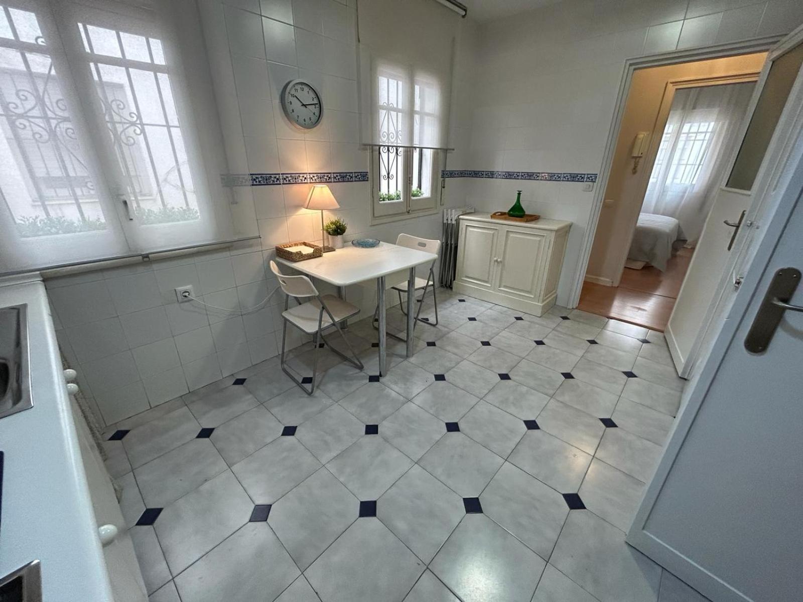 Apartment 2 Bedroom By Guadalquivir River Seville