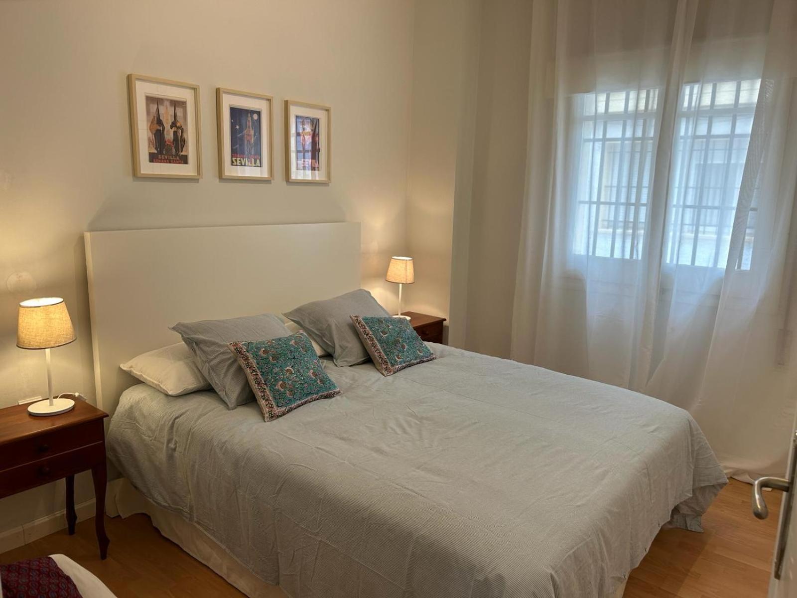 Apartment 2 Bedroom By Guadalquivir River Seville