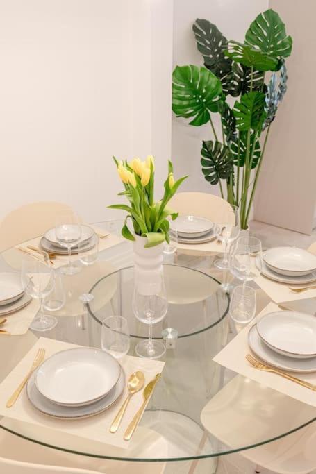 Apartment Isg O'donnell 2-2-free Parking