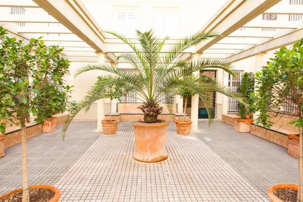 Zona 1 Santa Cruz Parking Privado * Sevilla