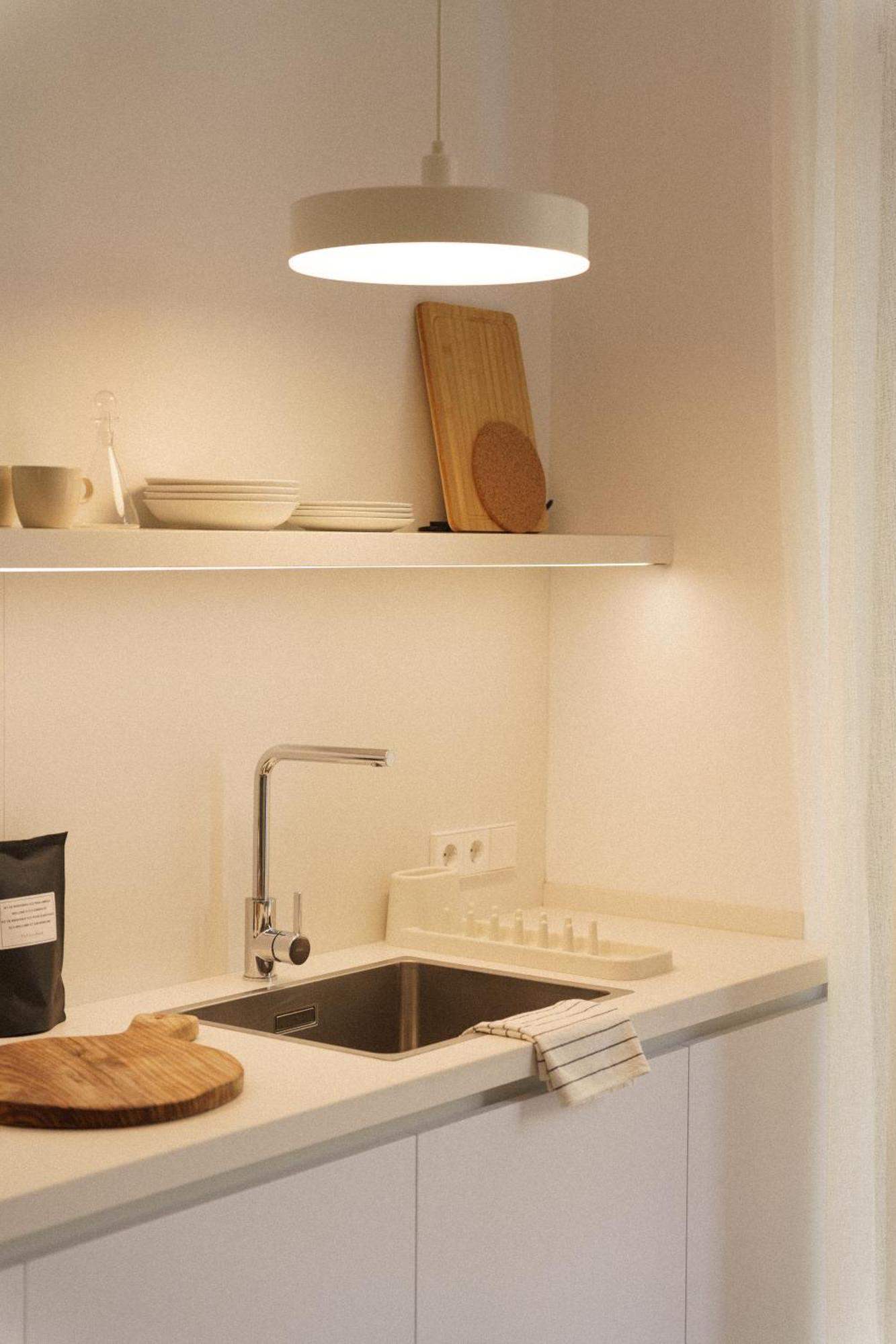 Luca Oliva Homes Riverside Apartment Seville
