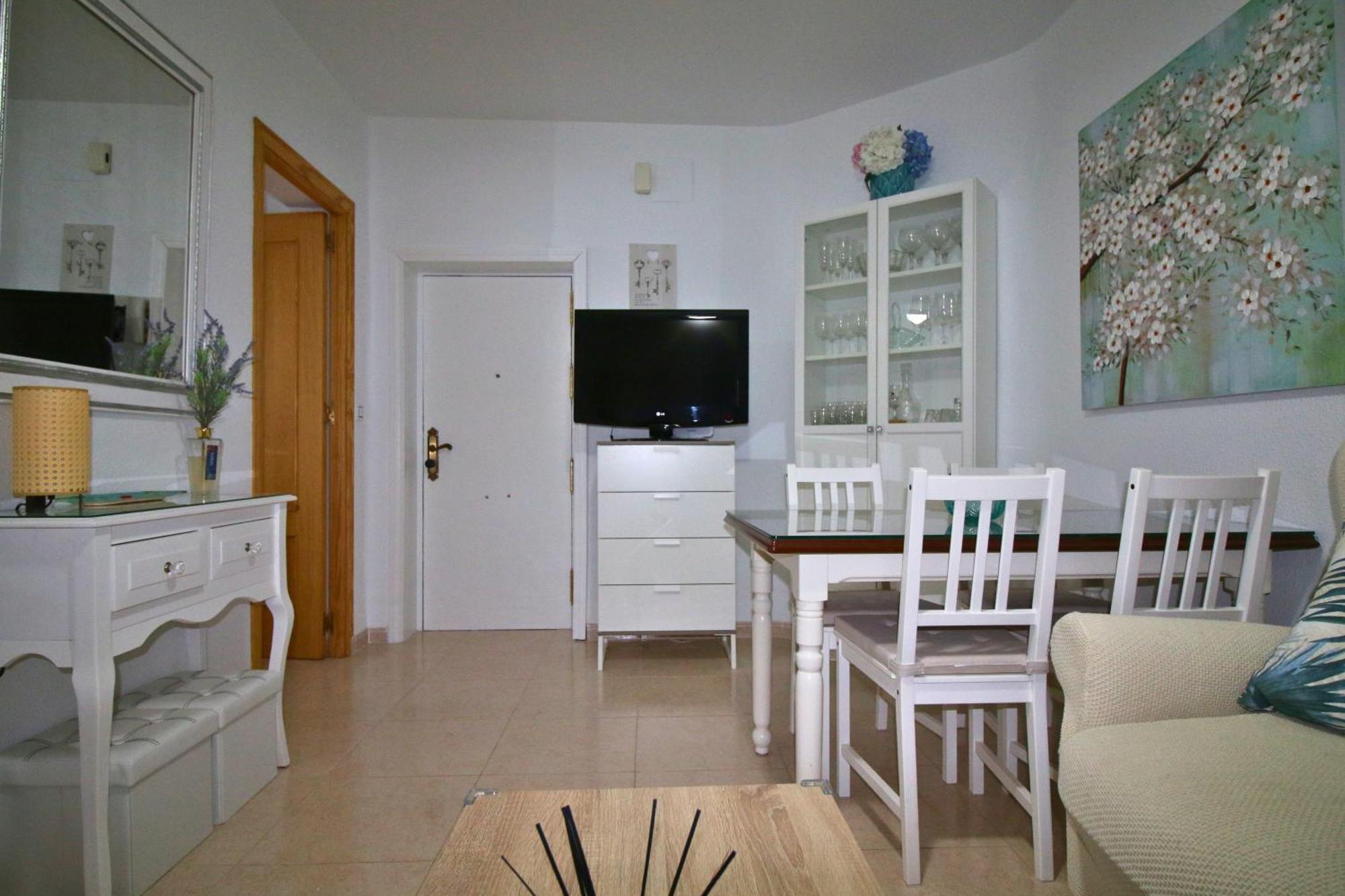 5 Personas Cercano A La Macarena Apartment