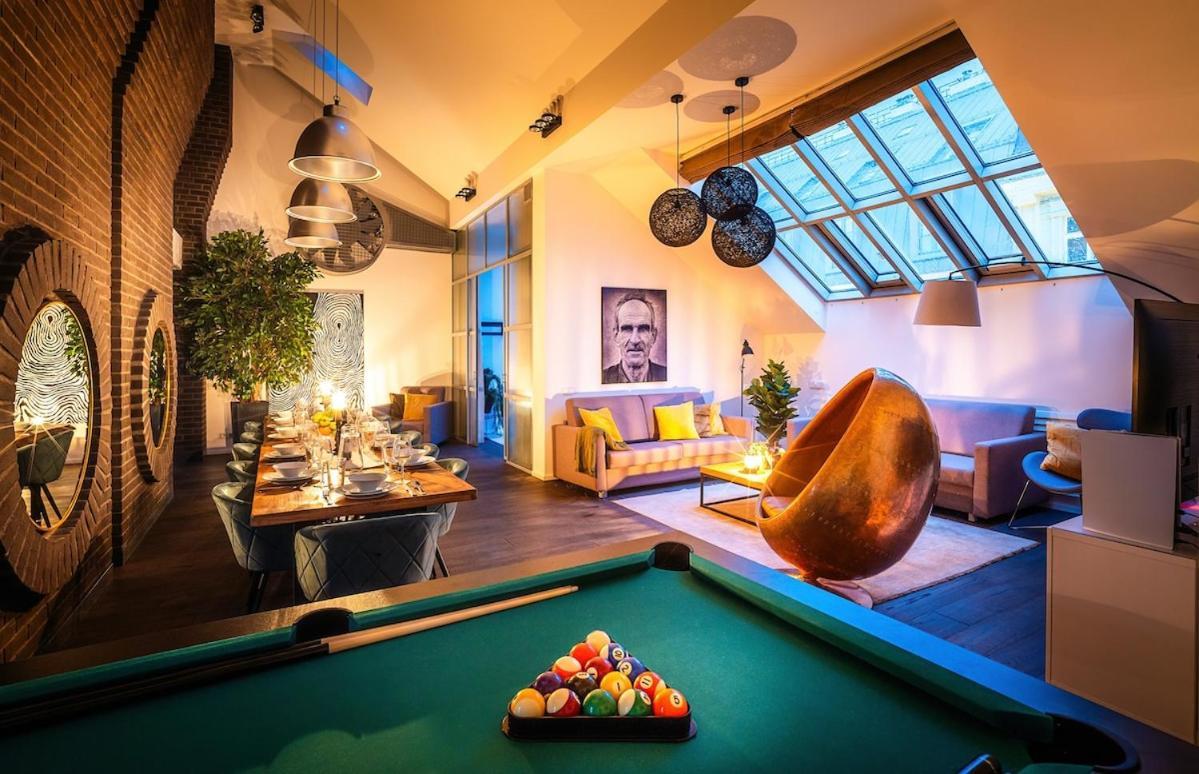 4 Bedrooms Casco Antiguo Apartment