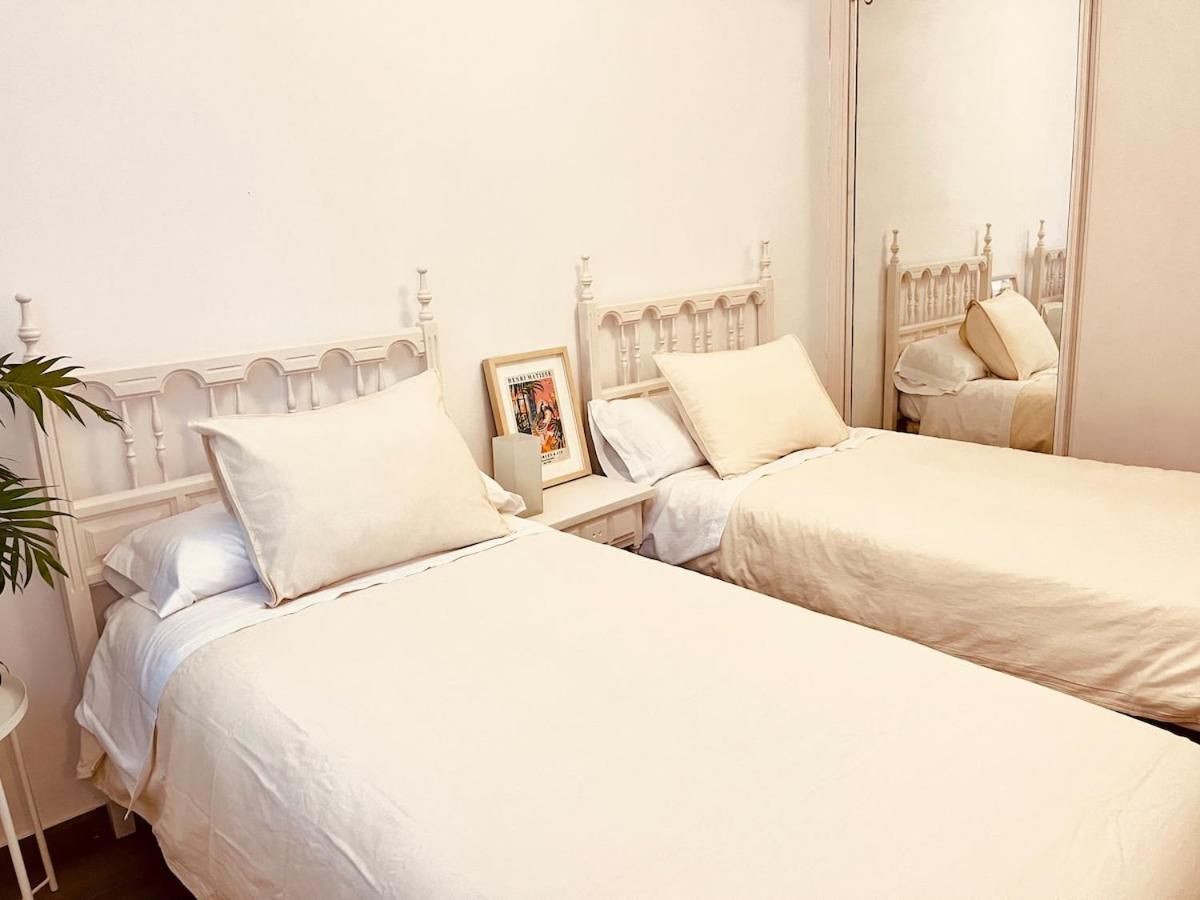 Apartment Vivienda Junto A La Feria De *