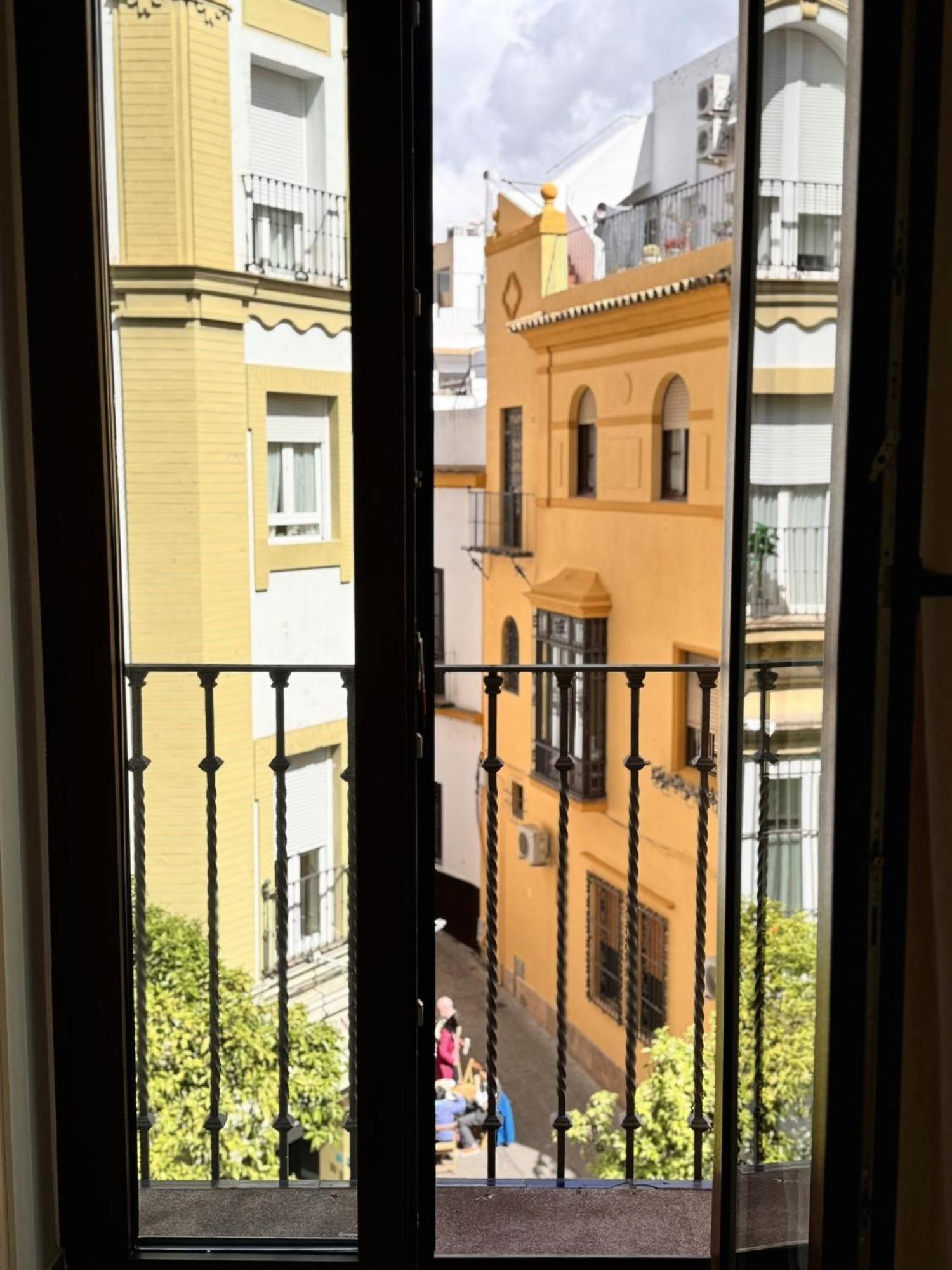 Apartment B Elegant & With Unique Views