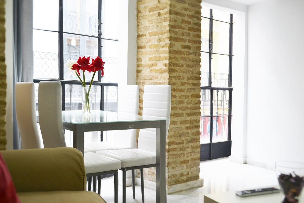 Apartment Reservaloen Mariano De Cavia Seville