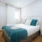 Hostly Sol 2Bdr Flat With Patio In Seville Center