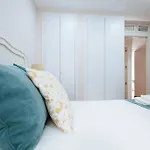 Hostly Sol 2Bdr Flat With Patio In Seville Center