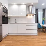 Genteel Home Recaredo