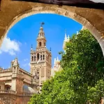 Cder Apartment Center Cathedral And Alcazar