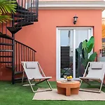 Suites Maestranza - Santas Patronas By Magno Apartments