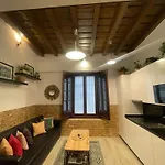 Canal Urban Apartment