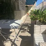 Apartamento Jardín Cerca del Centro