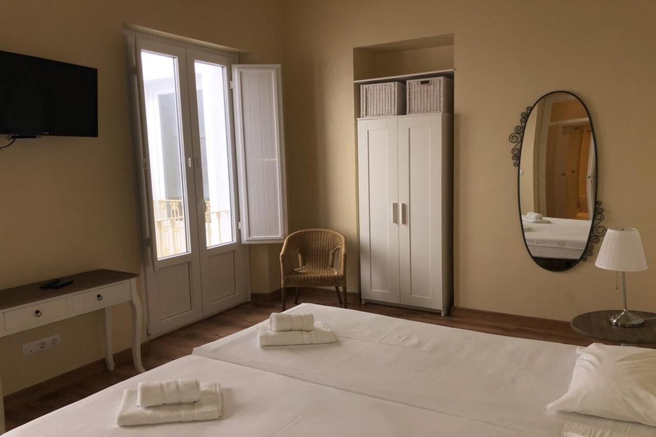 Life San Vicente Apartment Seville