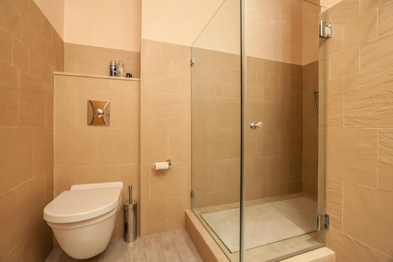 Apartamento Con Encanto En El Barrio De Santa Cruz *