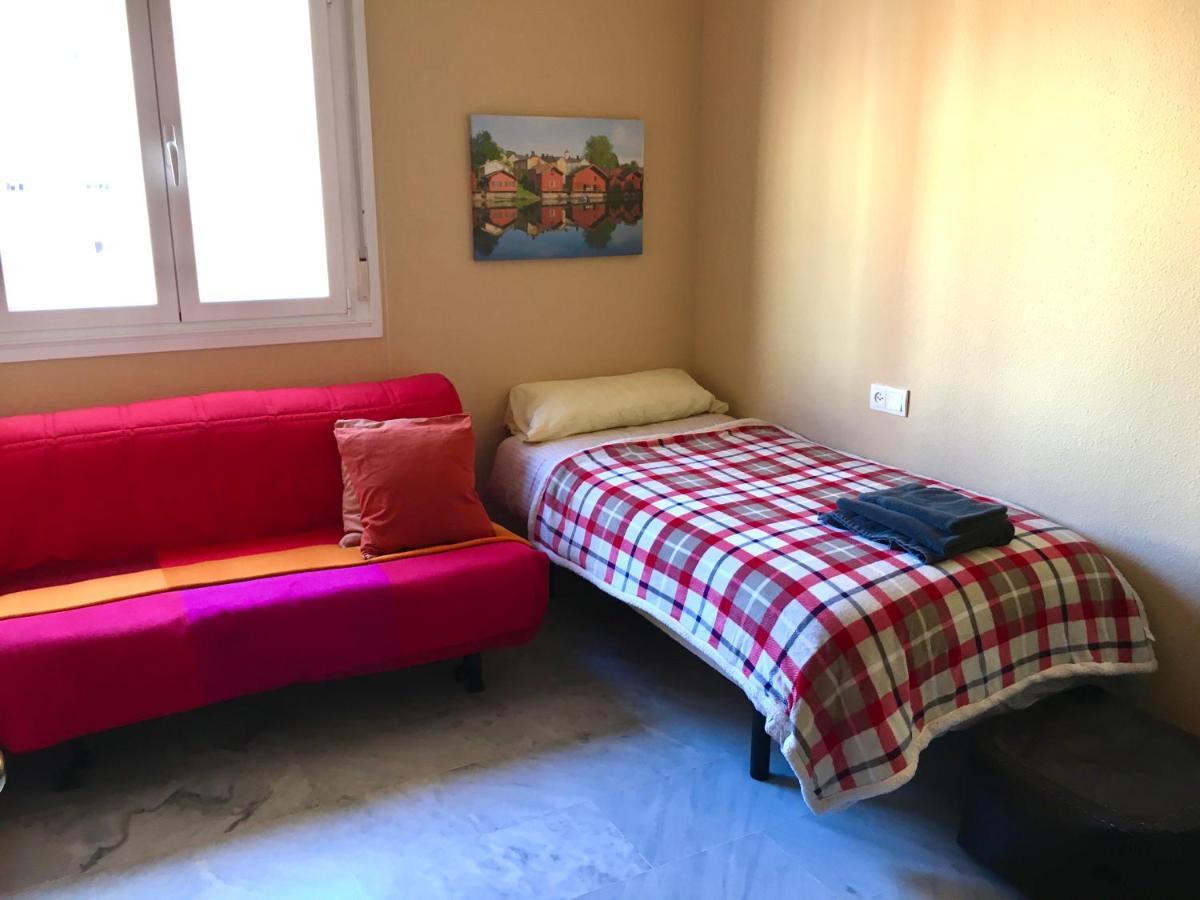 Apartment Junto A Fibes, Amplio, Luminoso, Con Piscina Y Parking