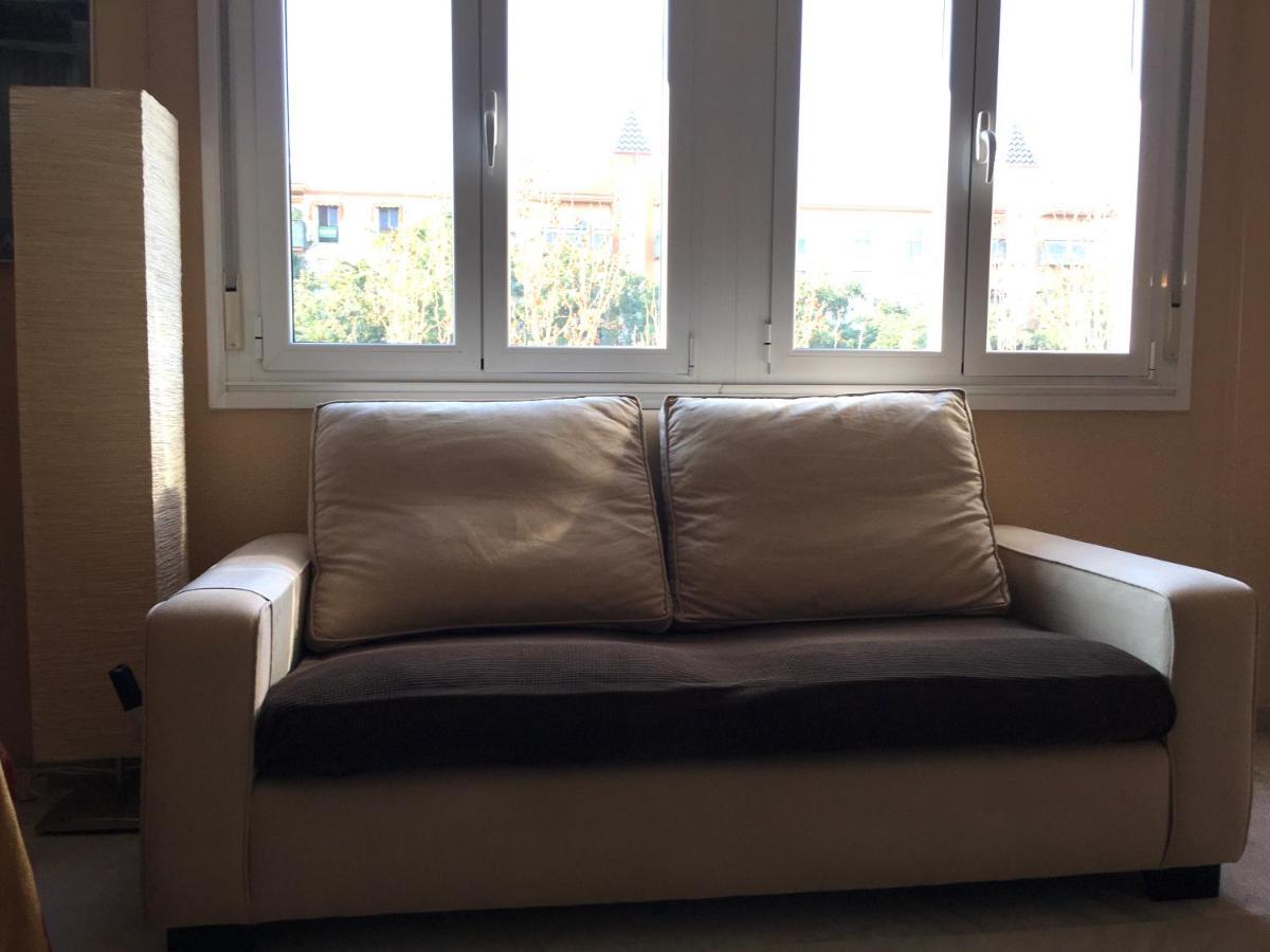 Apartment Junto A Fibes, Amplio, Luminoso, Con Piscina Y Parking Seville