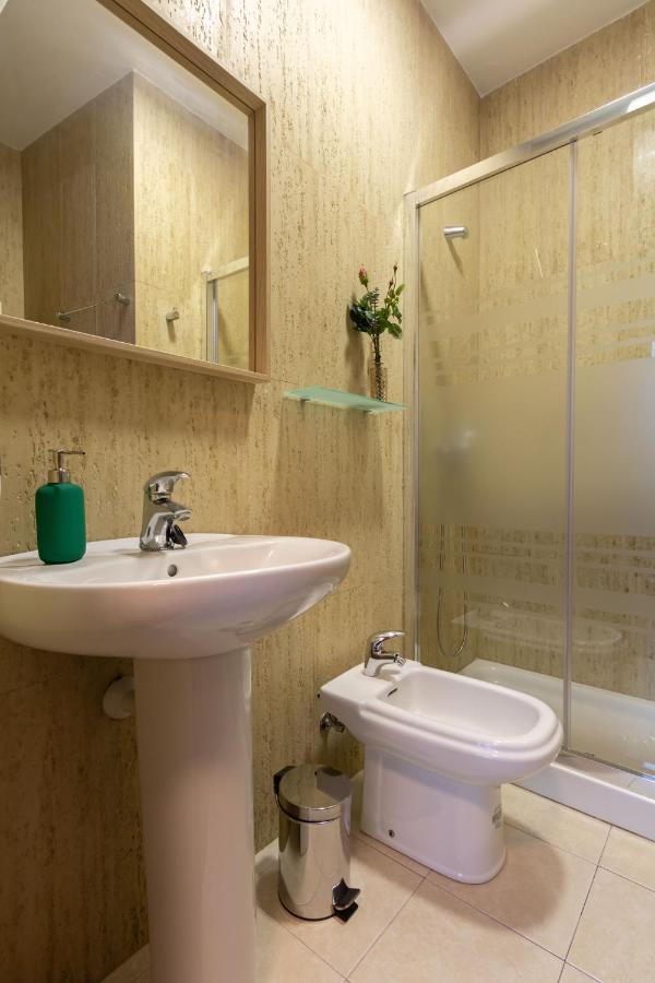 Madrono Regina Apartment Seville
