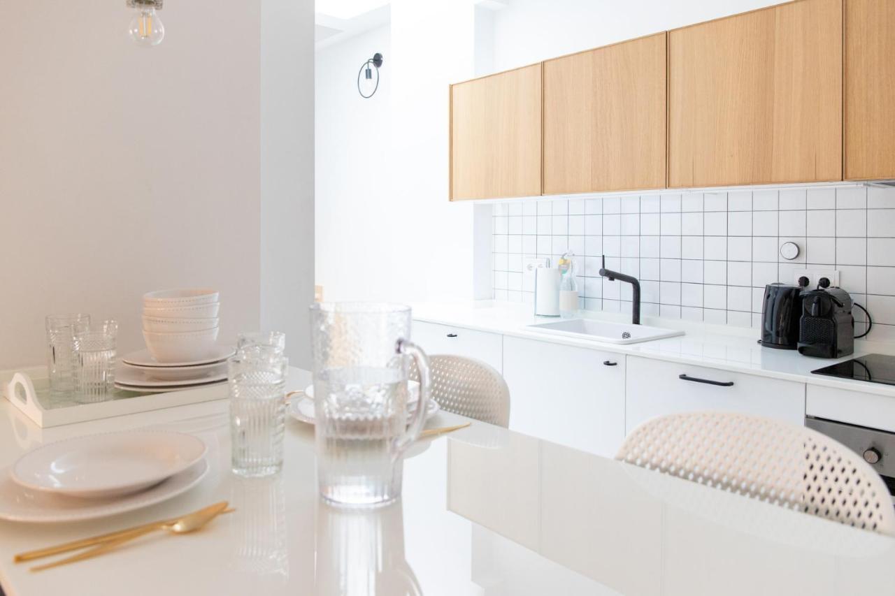 Tinto Townhouse By Olala Homes *