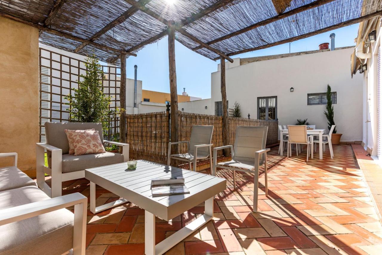 Genteel Abades * Seville