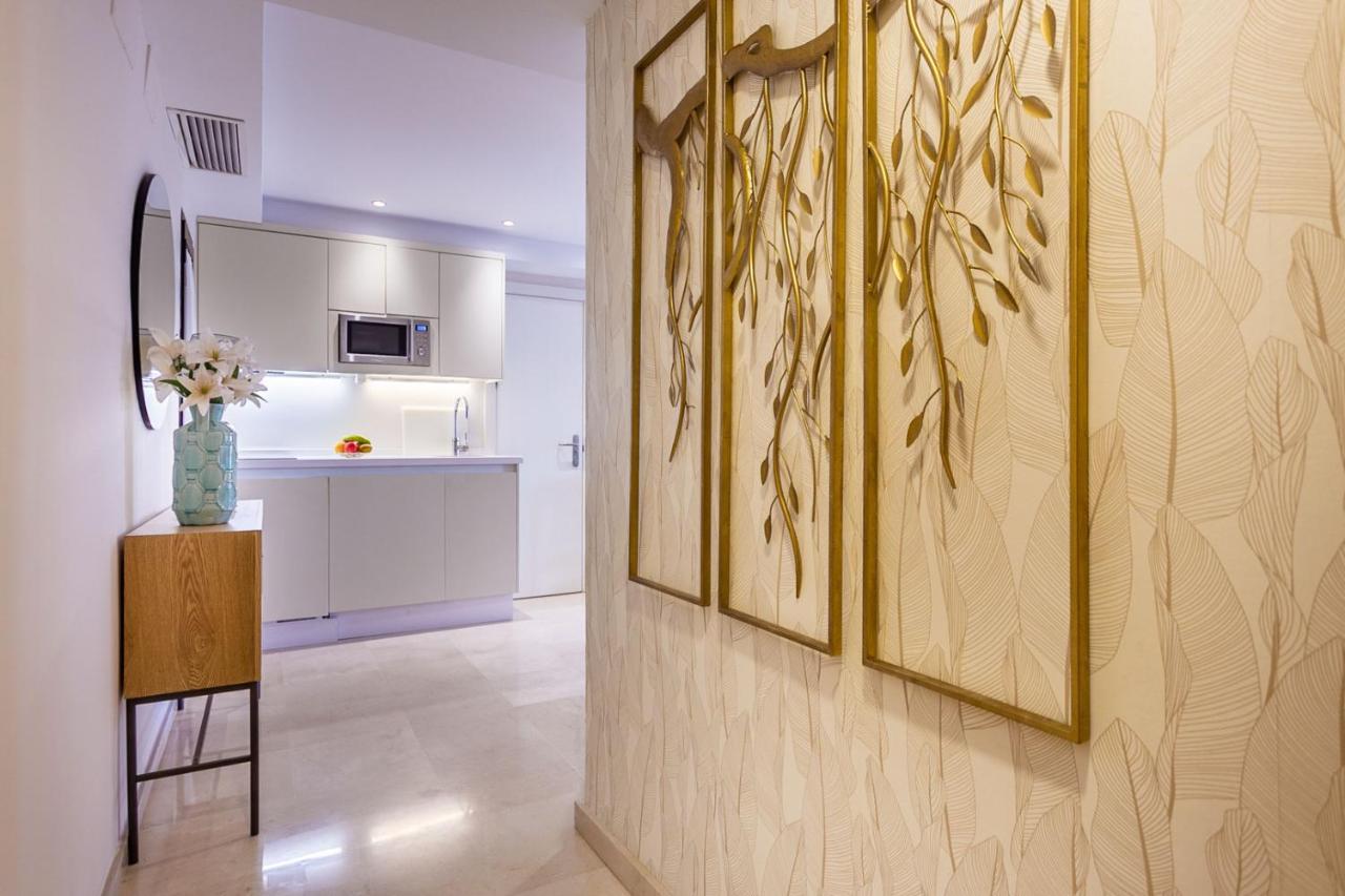 Living By Cathedral Apartment