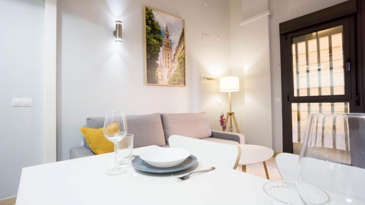 Rentalsevilla Escuelas Pias Apartment *