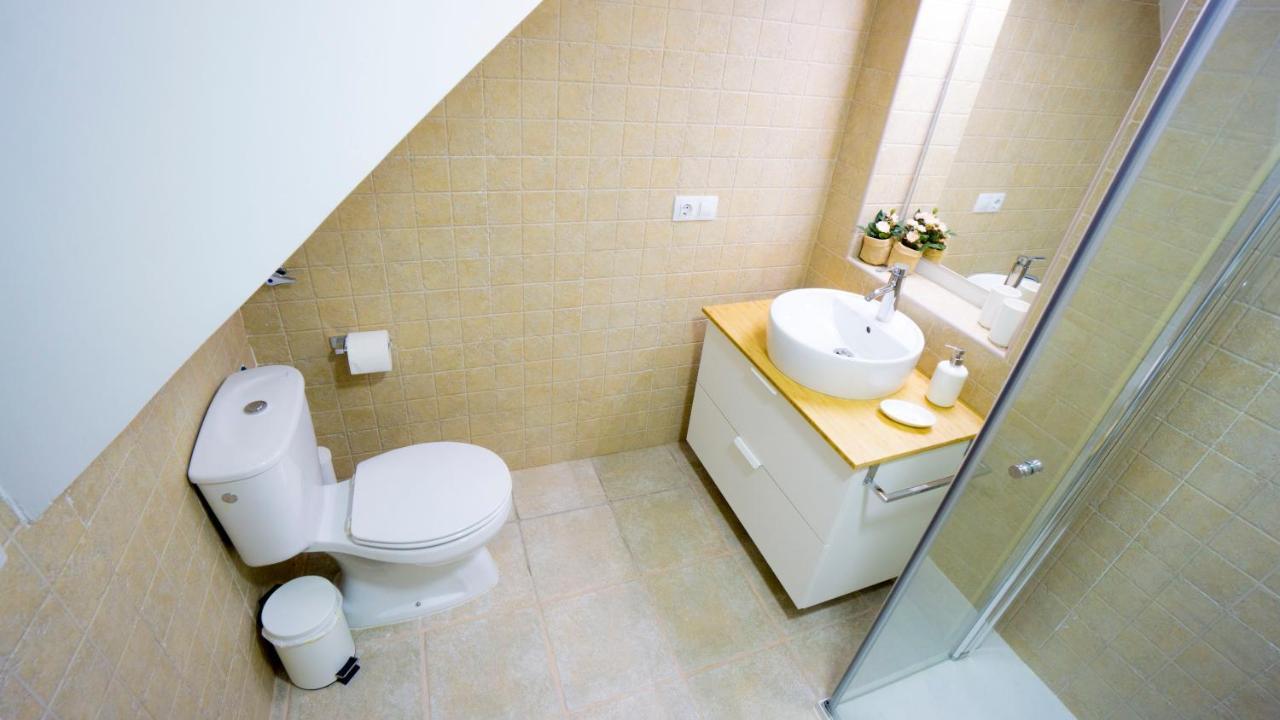 Rentalsevilla Escuelas Pias Apartment Seville