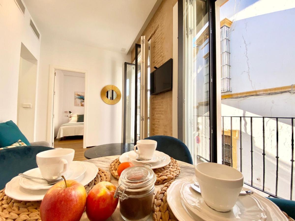 Magnificent Double Bedroom At Santa Cruz * Seville