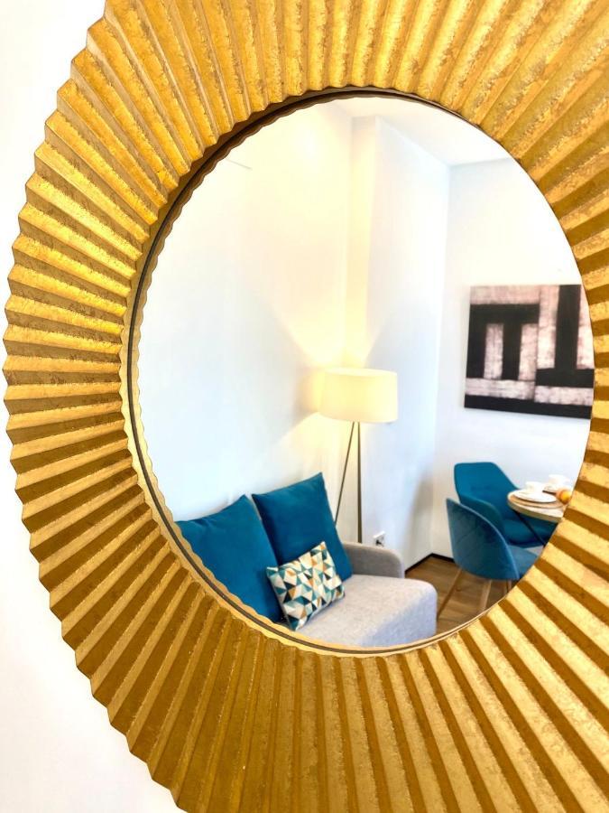 Magnificent Double Bedroom At Santa Cruz Apartment Seville