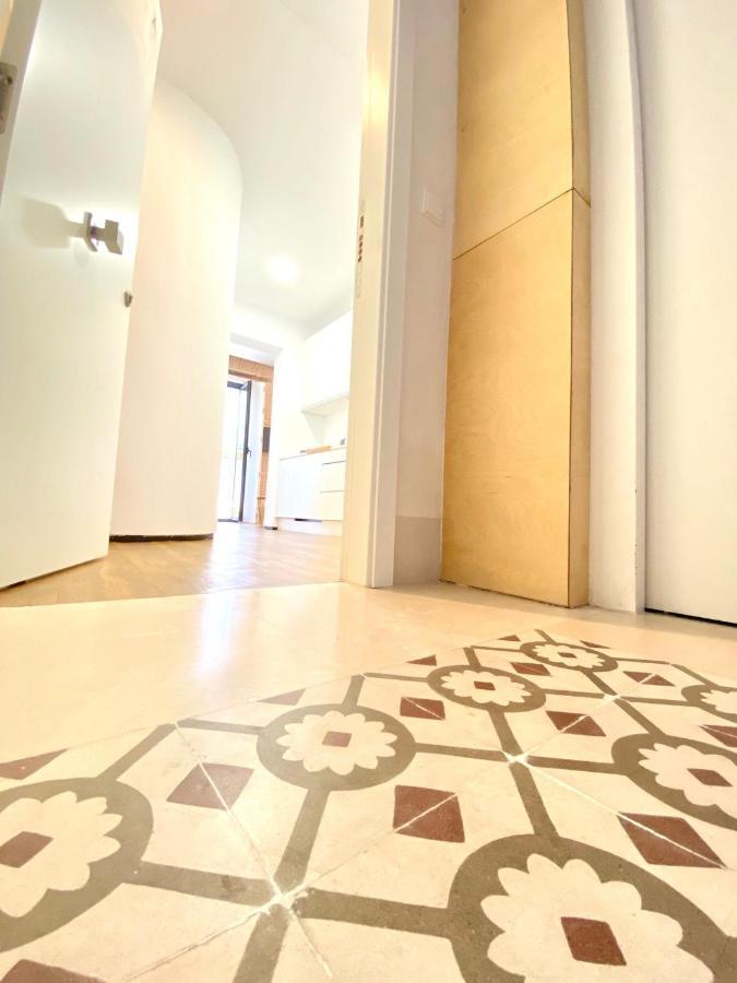 Apartment Magnificent Double Bedroom At Santa Cruz Seville