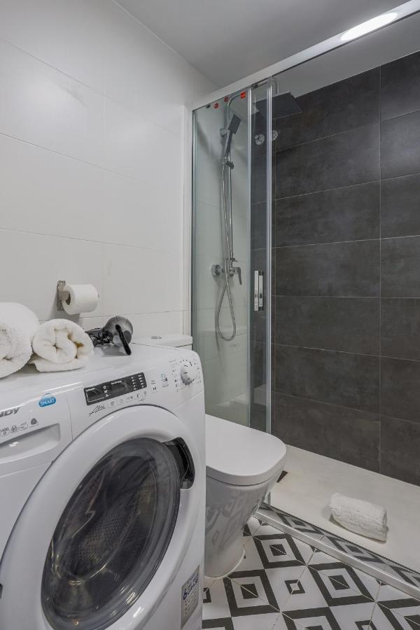 Apartment De Diseno Centro Sevilla. Wifi/ac Seville