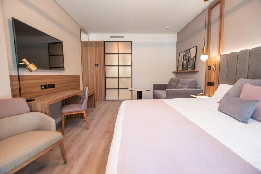 Giralda Center 4* Seville