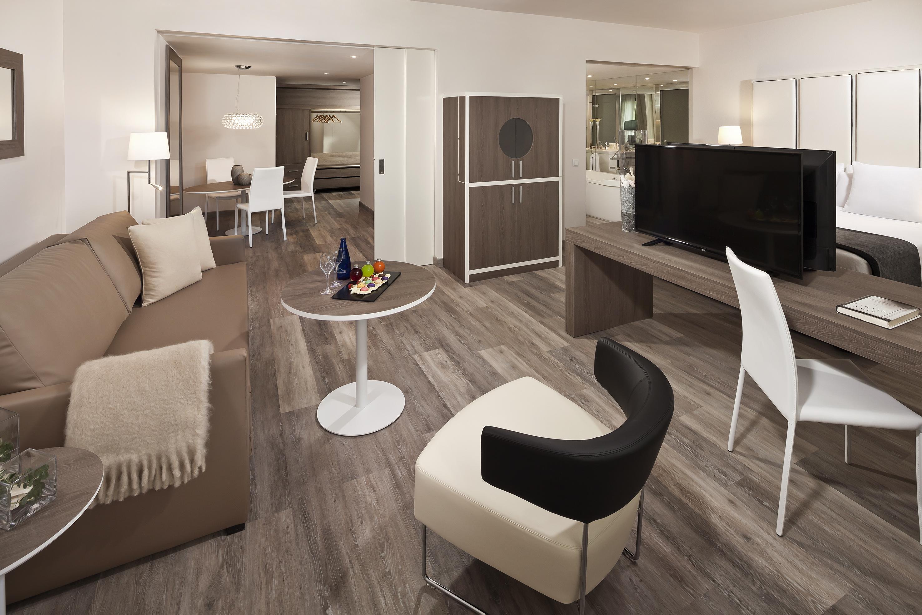 Hotel Melia Lebreros 4*
