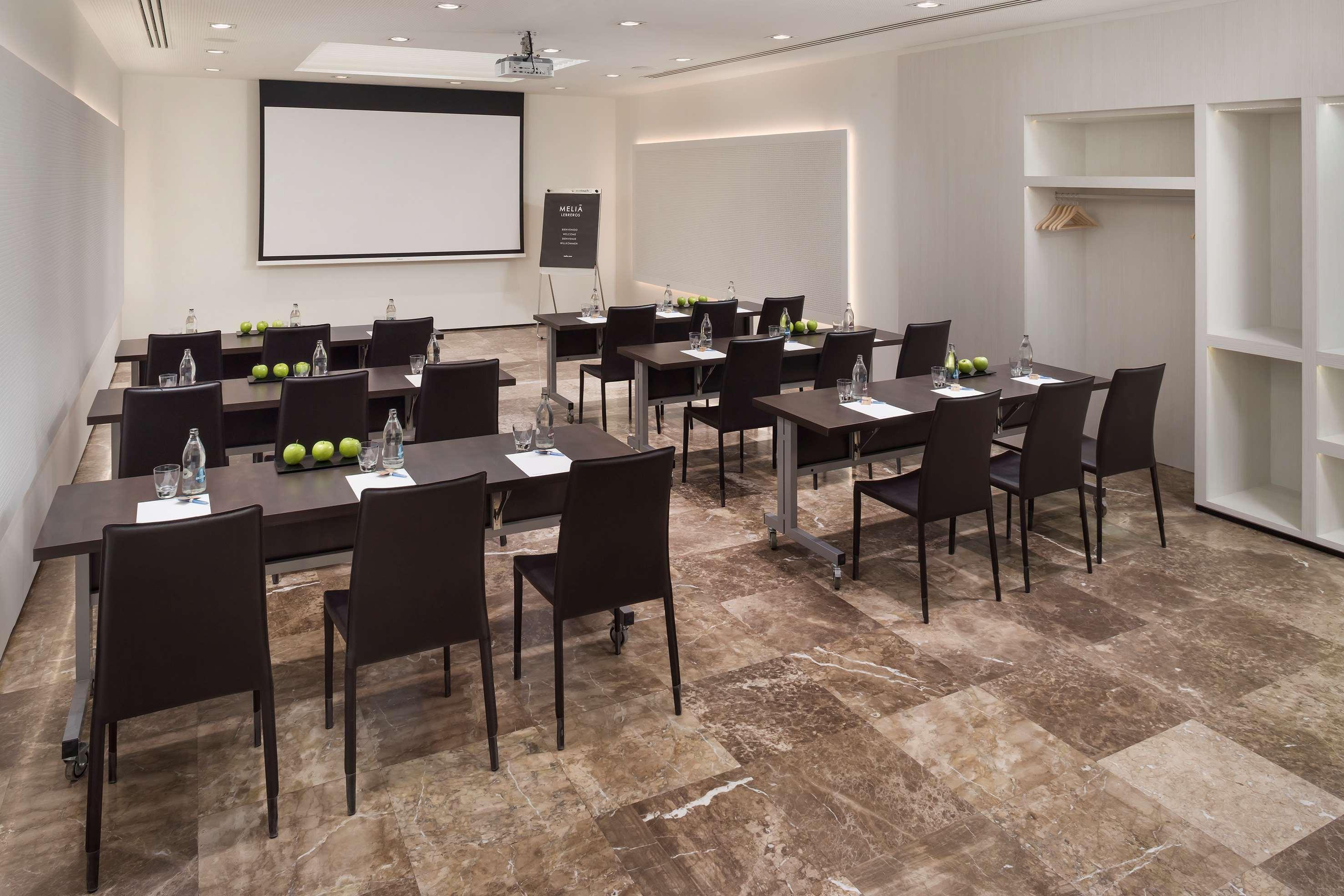 Hotel Melia Lebreros Seville
