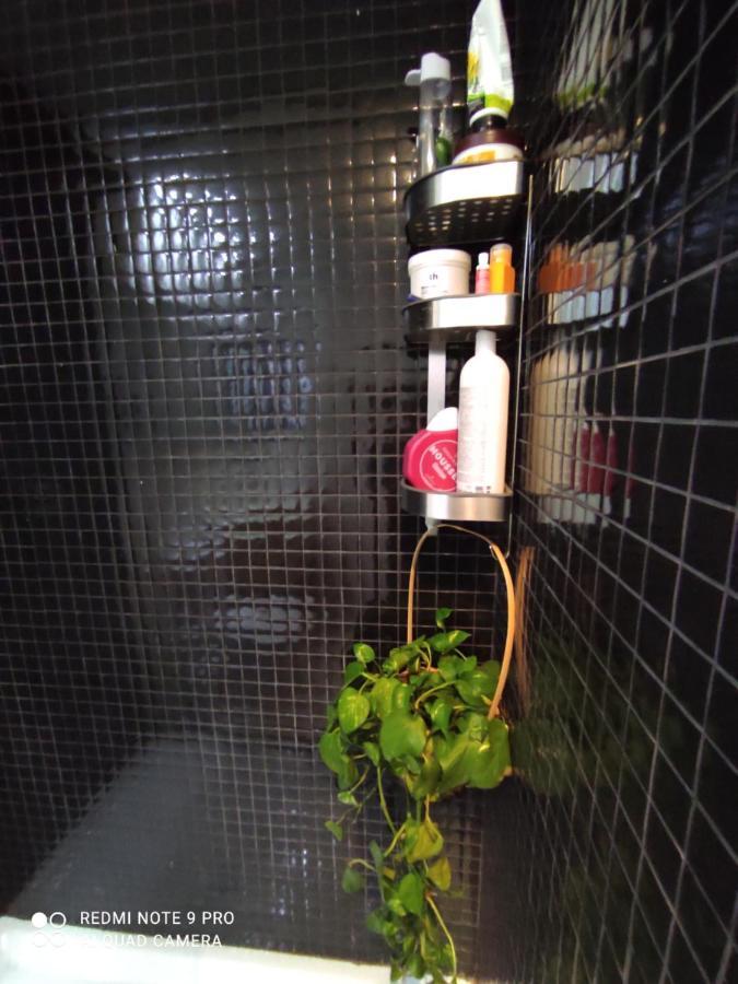 Y Bano En Planta Independiente En Centro De Habitación en casa particular Sevilla
