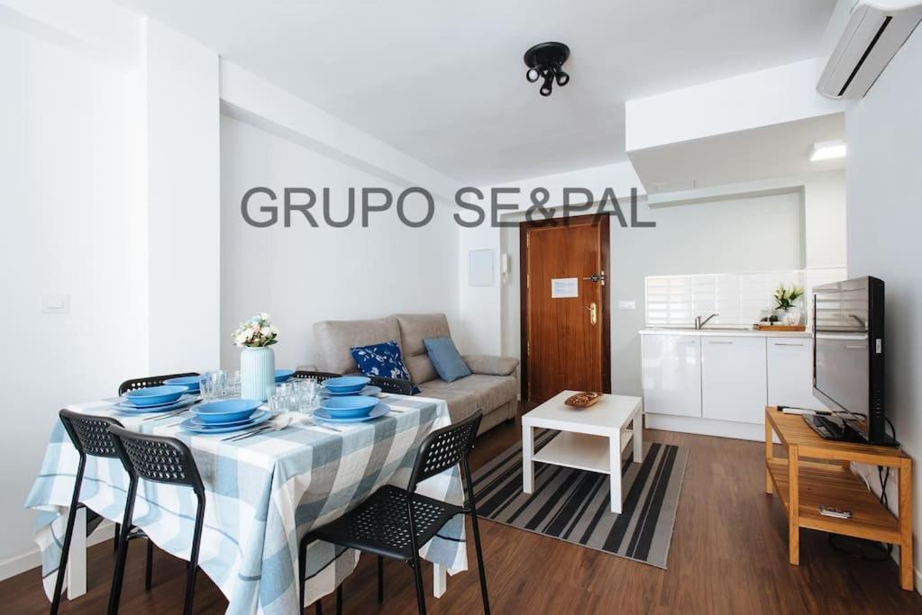 Cder Center Cathedral And Alcazar Apartment *