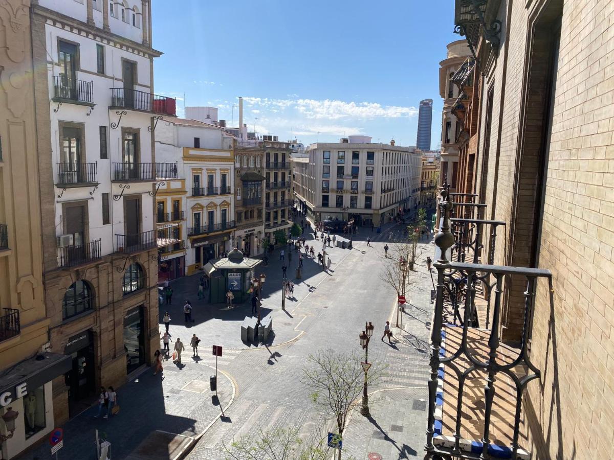 Deluxe * Seville