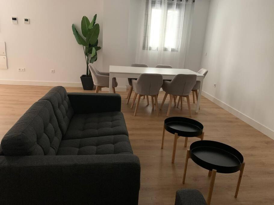 Luxury In Center Apartment *